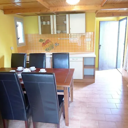 Rekreacni Areal U Prehrady Orlik Apartament *